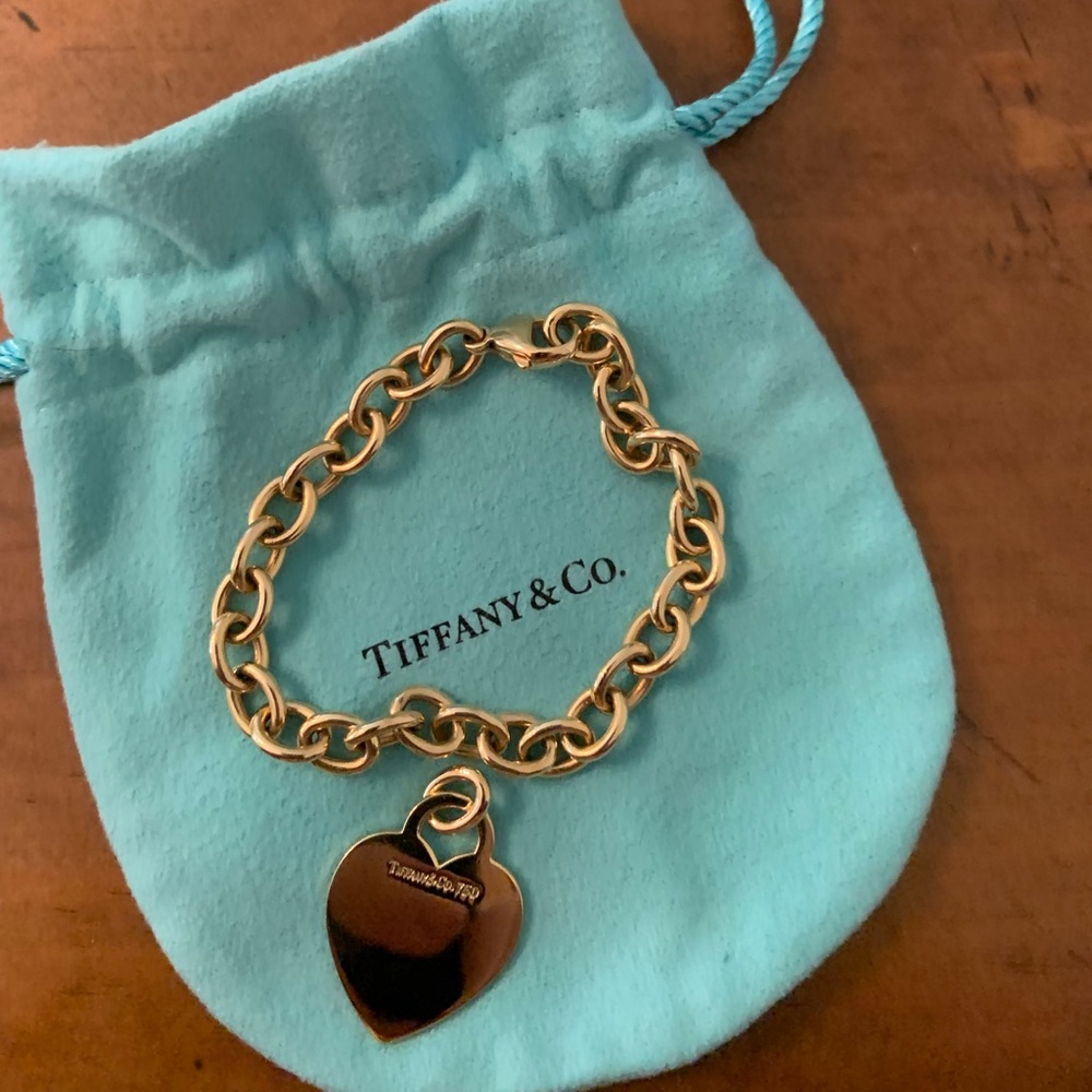 Tiffany 18k Gold Heart Charm Bracelet